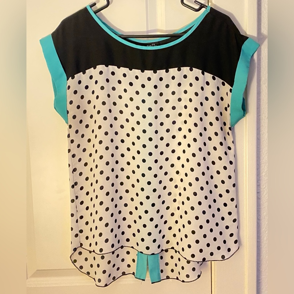 Rue 21, black and white polka dot w/ teal trim, size M.